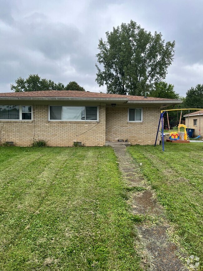 Building Photo - 7014-7016 N Manor Dr