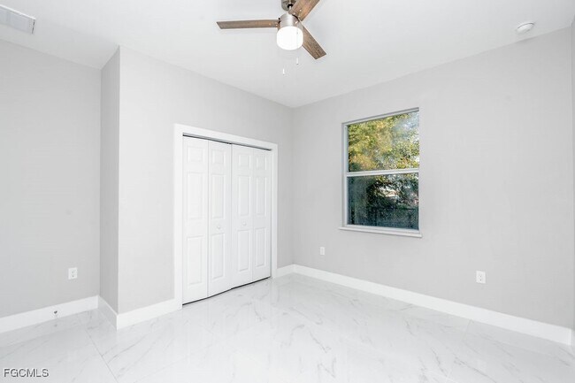 Building Photo - 4417 22nd St SW