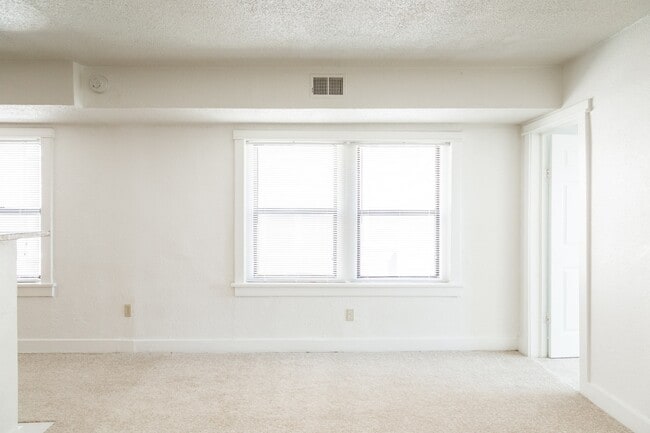 Interior Photo - The Richelieu