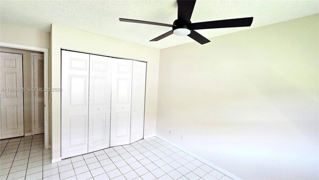 Building Photo - 1912 Palmland Dr