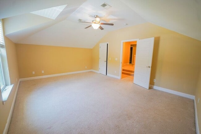 Building Photo - 252 Cottonham Ct
