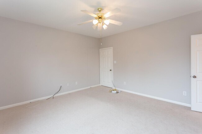 Building Photo - 4611 Oakdale St