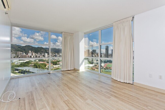 Building Photo - 909 Kapiolani Blvd