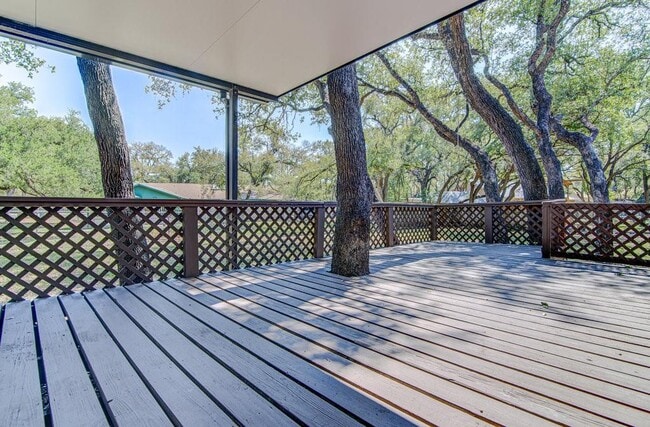 Building Photo - 804 Cielo Dr