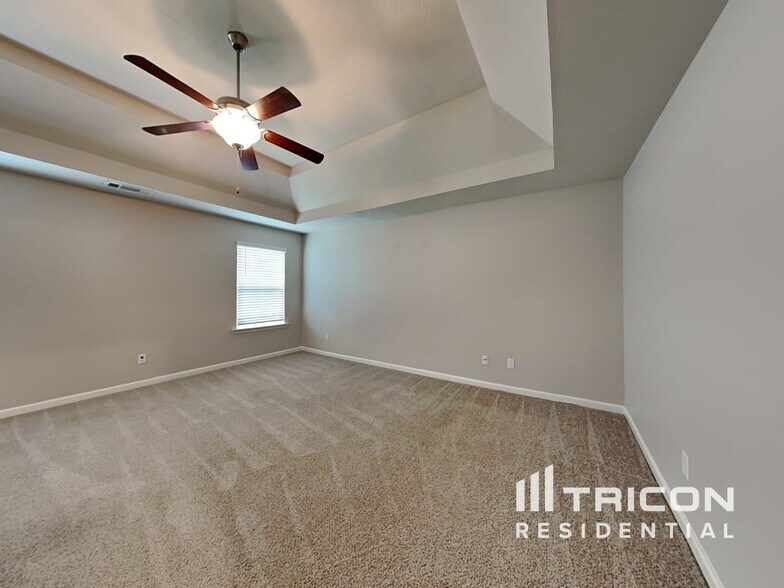 Building Photo - 270 Orchard Ln