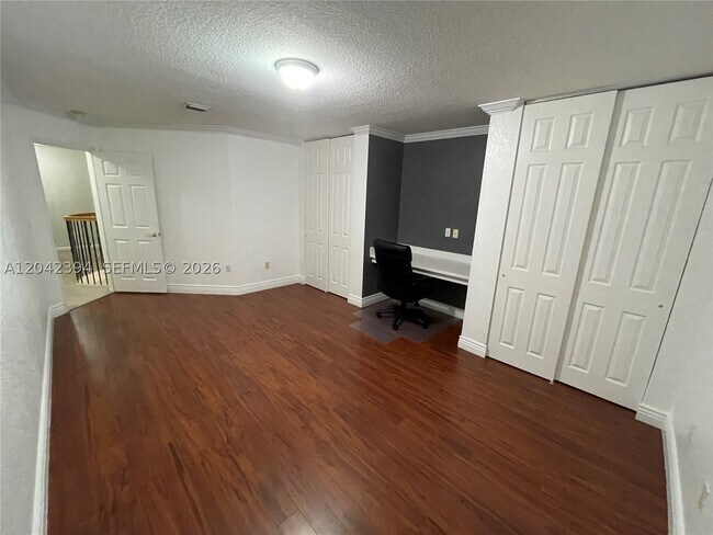 Building Photo - 16331 SW 49th Ct