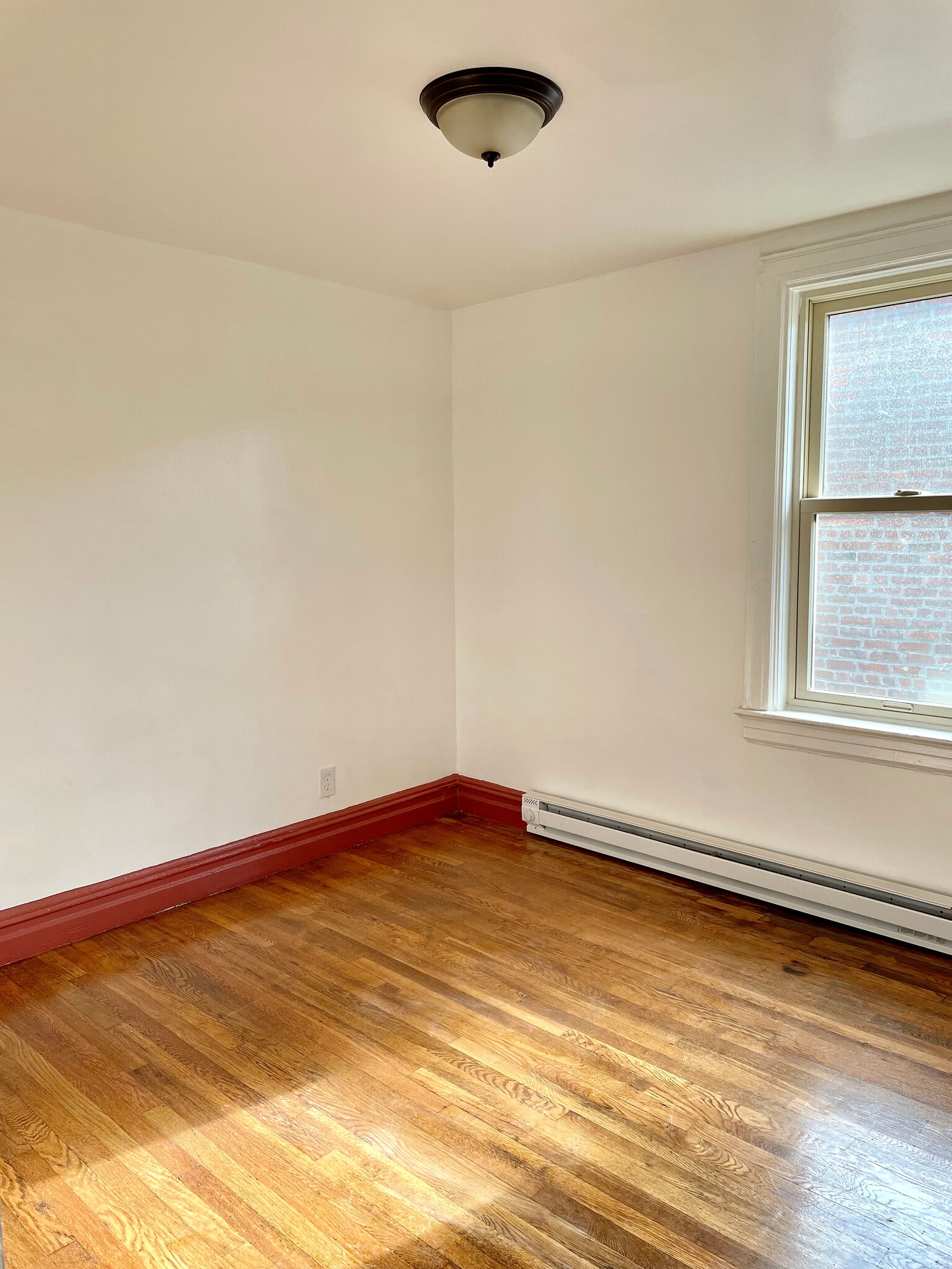 Building Photo - 2565 Radcliff Ave