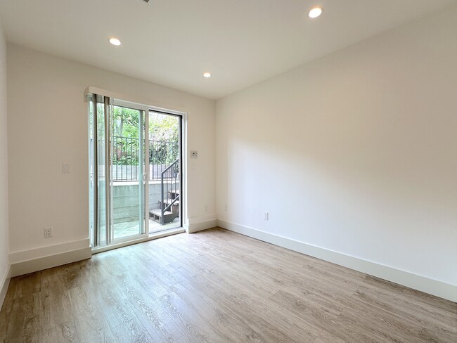 Building Photo - 108 Bosworth St