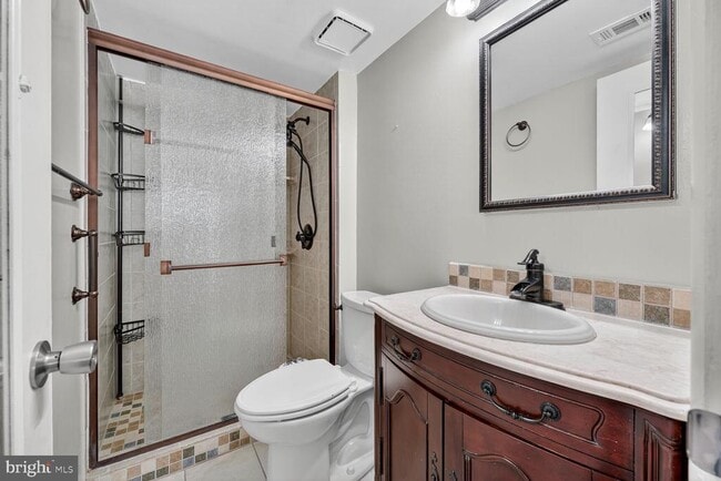 Building Photo - 15563 Peach Walker Dr