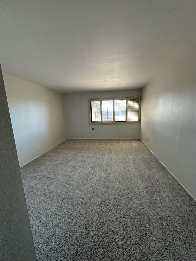 Building Photo - 8828 Pershing Dr