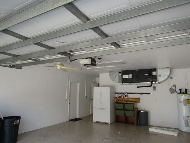 Building Photo - 198 Venice Palms Blvd