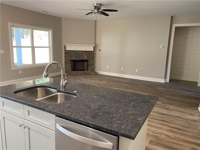 Building Photo - 782 Crooked Creek Dr