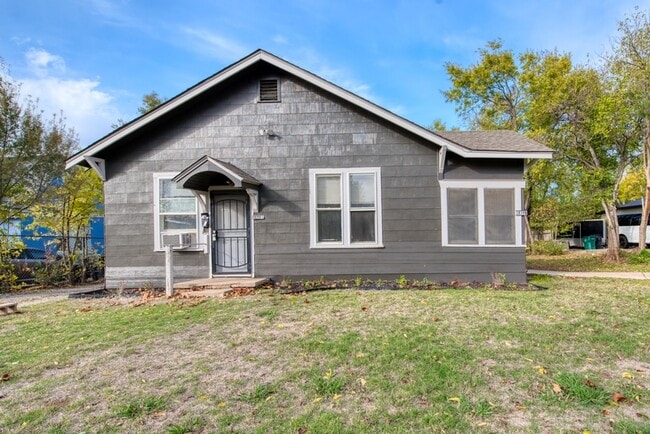 Building Photo - 1819 NW 38th St