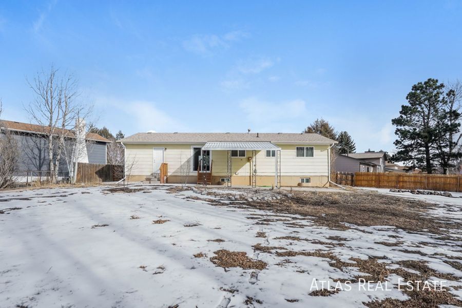 Building Photo - 4789 Shadowglen Dr