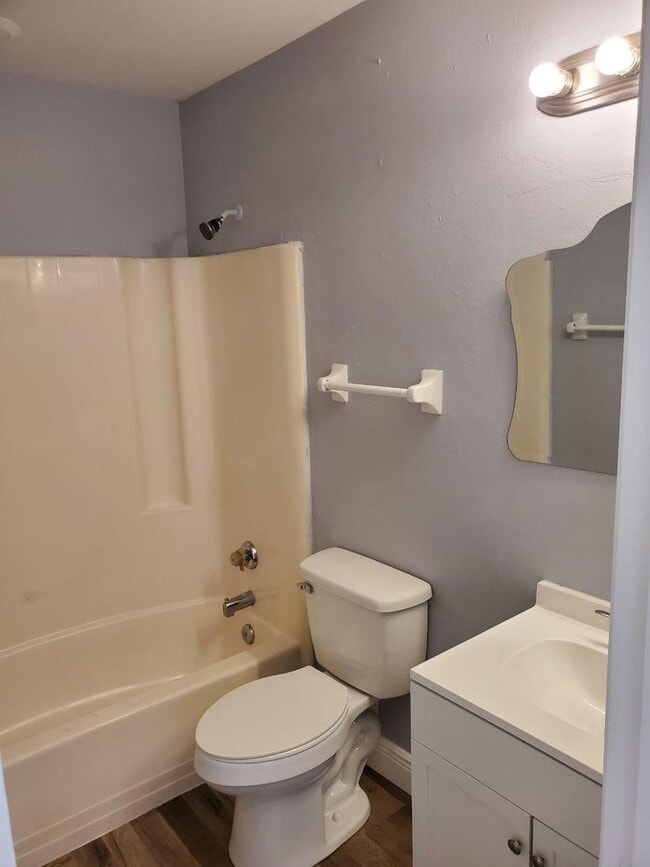 Building Photo - 3/2 Duplex in Bradenton