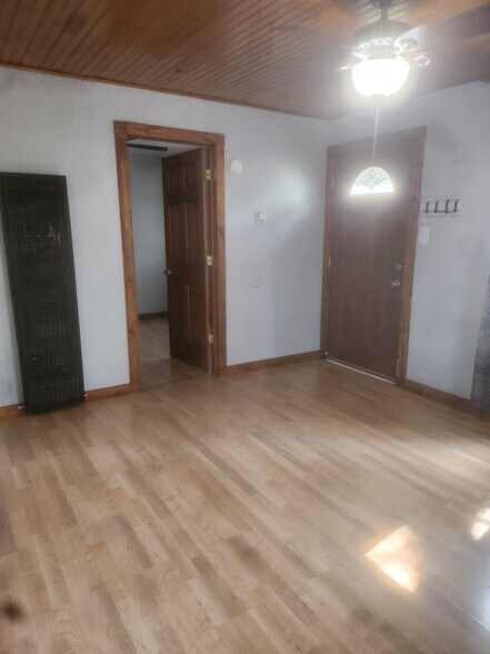 living room - 128 Jones St