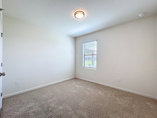 Building Photo - 870 Remington Green Dr SE