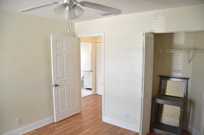 Building Photo - 3355 Jaywood Terrace