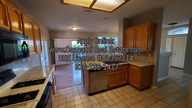 Building Photo - 749 Kilbirnine Ct