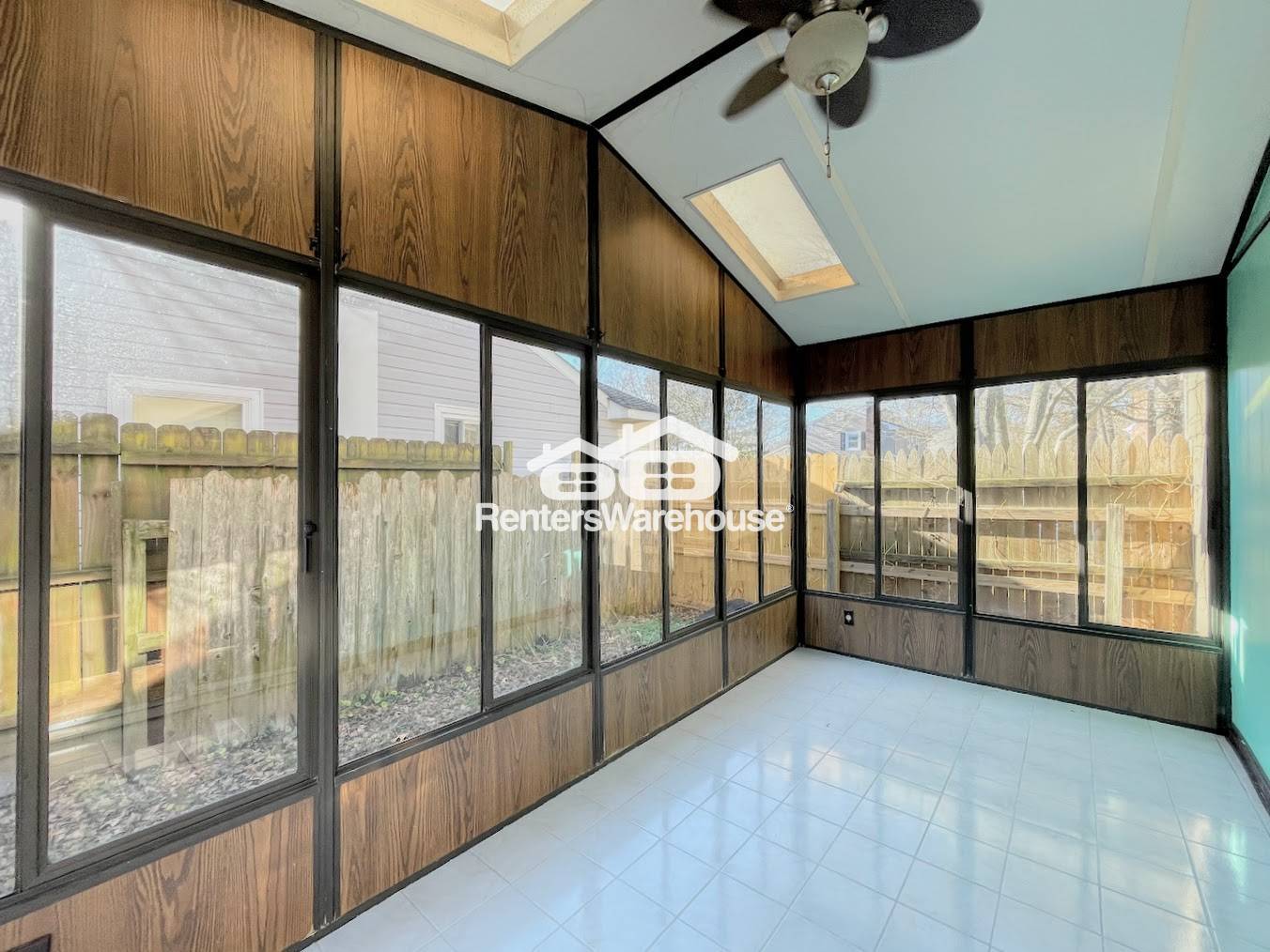 Building Photo - 1812 Saranac Ct