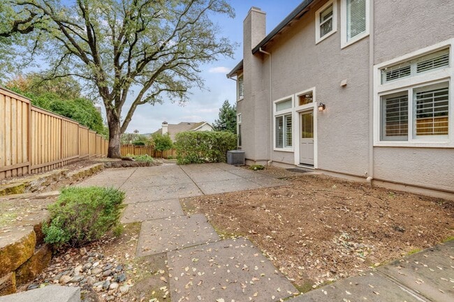 Building Photo - Stunning Folsom Split-Level Home with Pool & 3-Car Garage in Quiet Cul-De-Sac