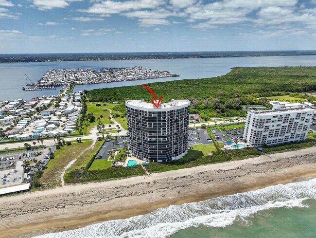 Building Photo - 9650 S Ocean Dr
