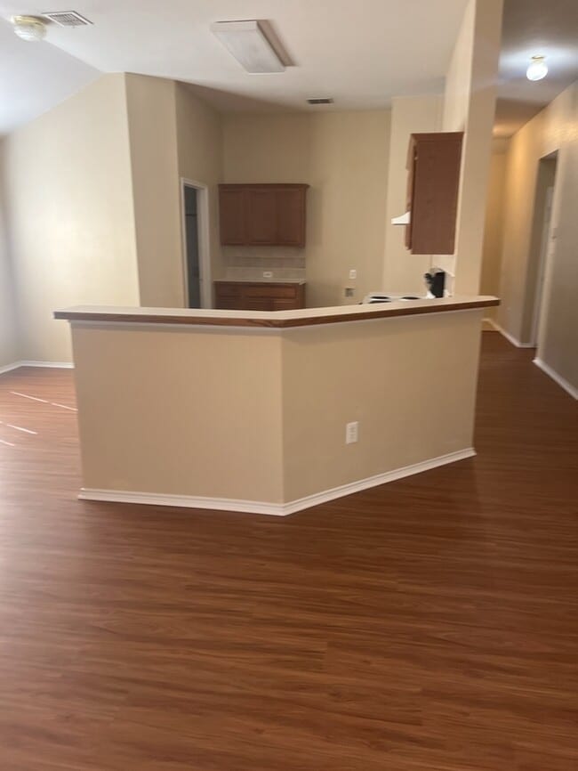Building Photo - 3/2/2 Eagle mountain Isd