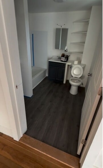 Building Photo - 715 Union St