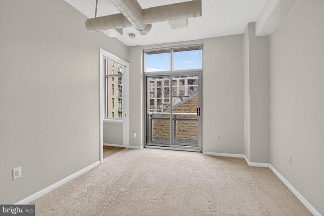 Building Photo - 811 4th St NW