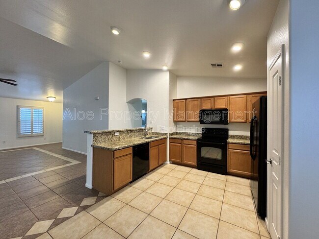 Building Photo - 45775 W Windmill Dr