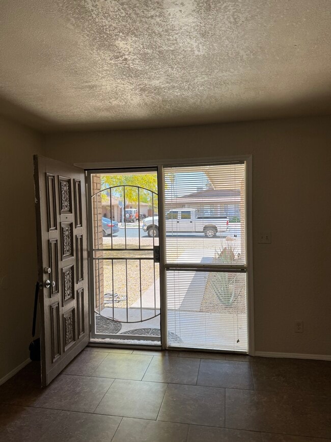 Building Photo - 4612 E Camino St