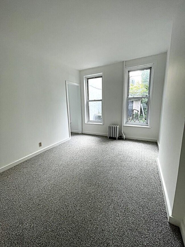 Building Photo - 2 bedroom in Brooklyn NY 11218