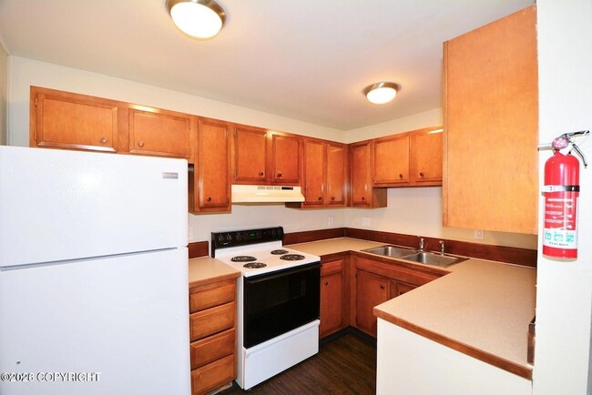 Building Photo - 1462 W 26th Ave
