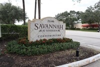 Building Photo - 977 Riverside Dr