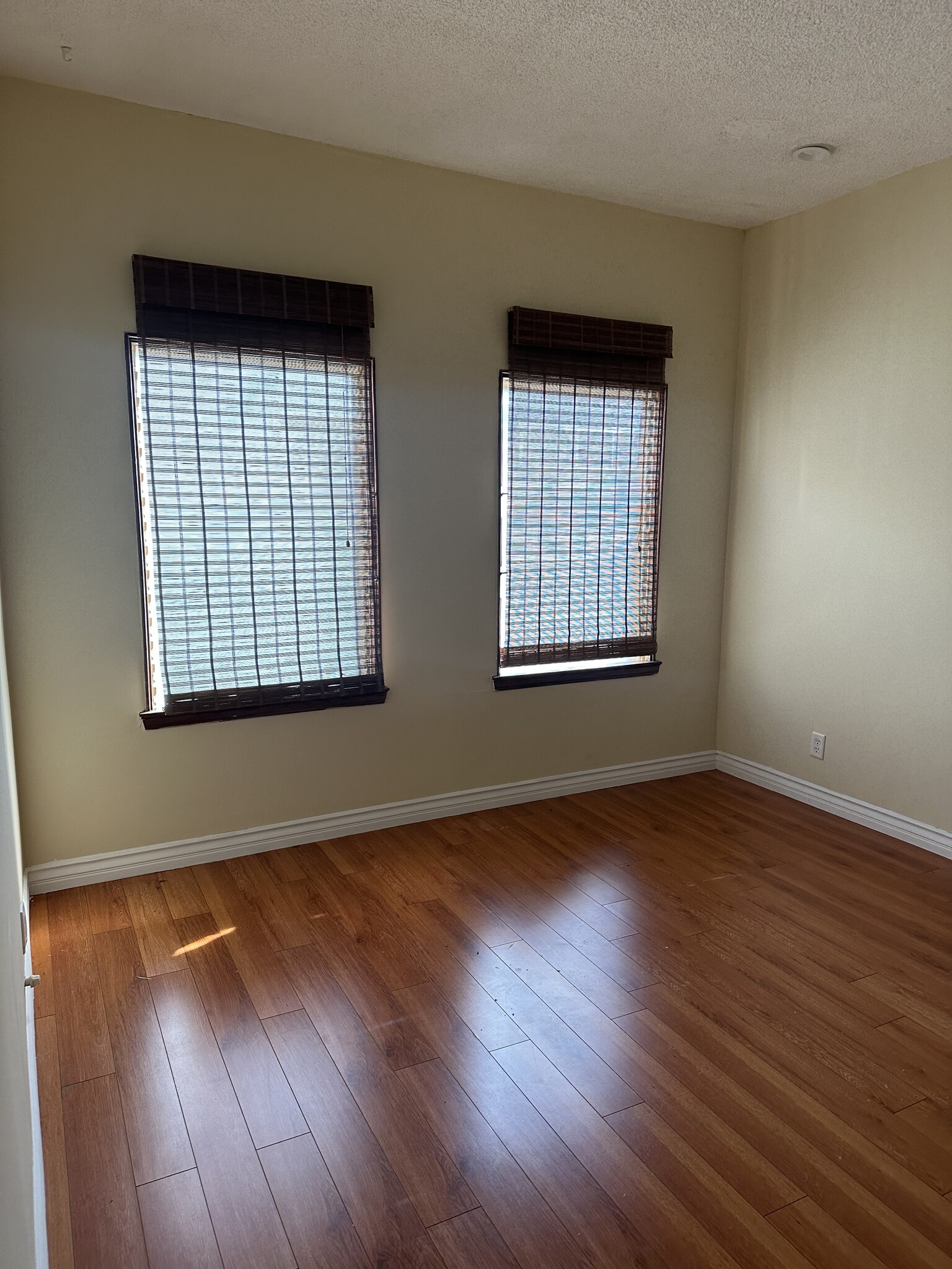 Bedroom - 206 Columbia Ave