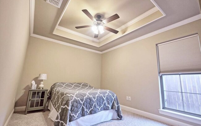 Building Photo - Beautiful 3 bed/3 bath home in Gardens of ...