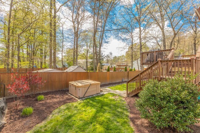 Building Photo - 5624 Kemp Ln