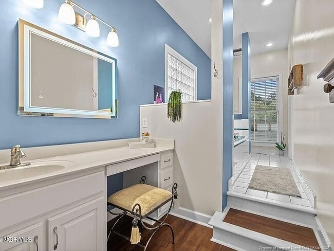 Building Photo - 1114 4 Wood Dr