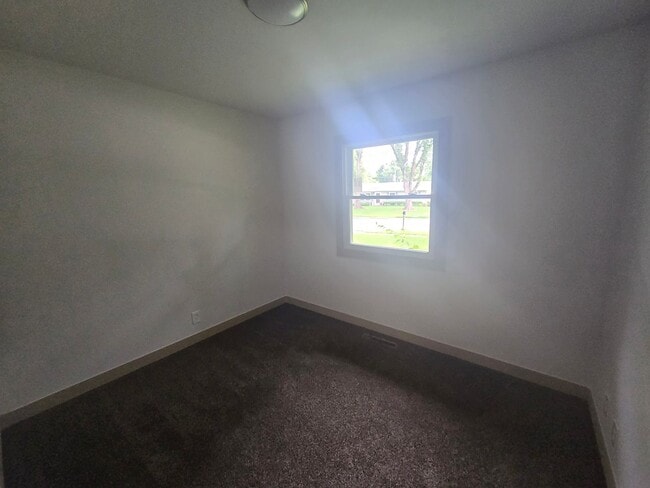 Building Photo - Beautiful 3 bed 1 bath house