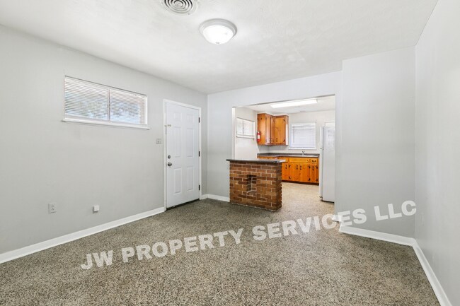 Building Photo - 124 Lake Ave