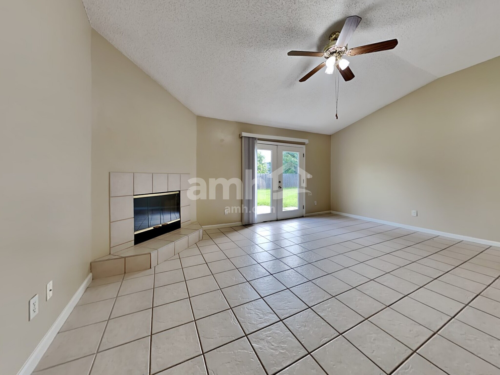 Building Photo - 3370 Westfield Dr