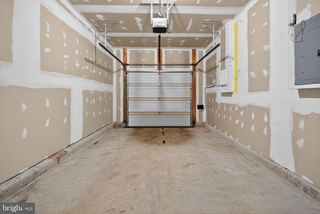 Building Photo - 42563 Highgate Terrace