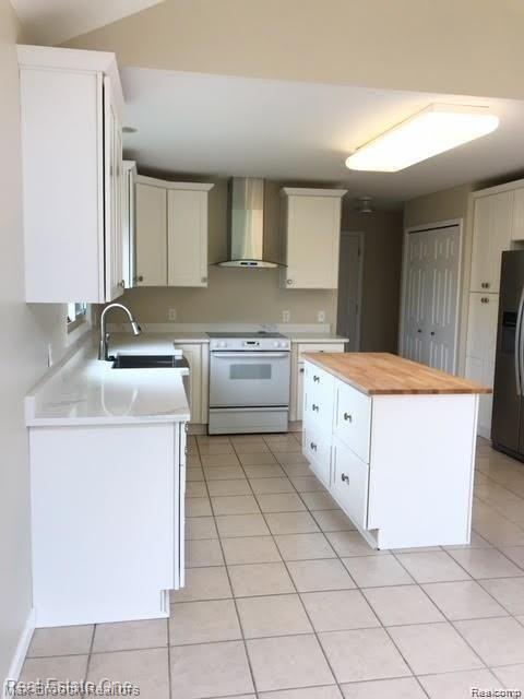 Building Photo - 37899 McKenzie Ct