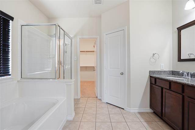 Building Photo - 3913 Weatherstone Dr