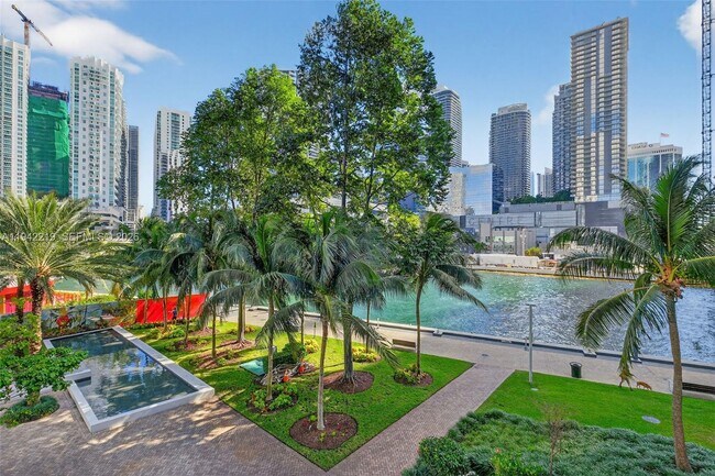 Building Photo - 92 SW 3rd St