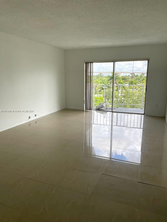 Building Photo - 482 NW 165th St