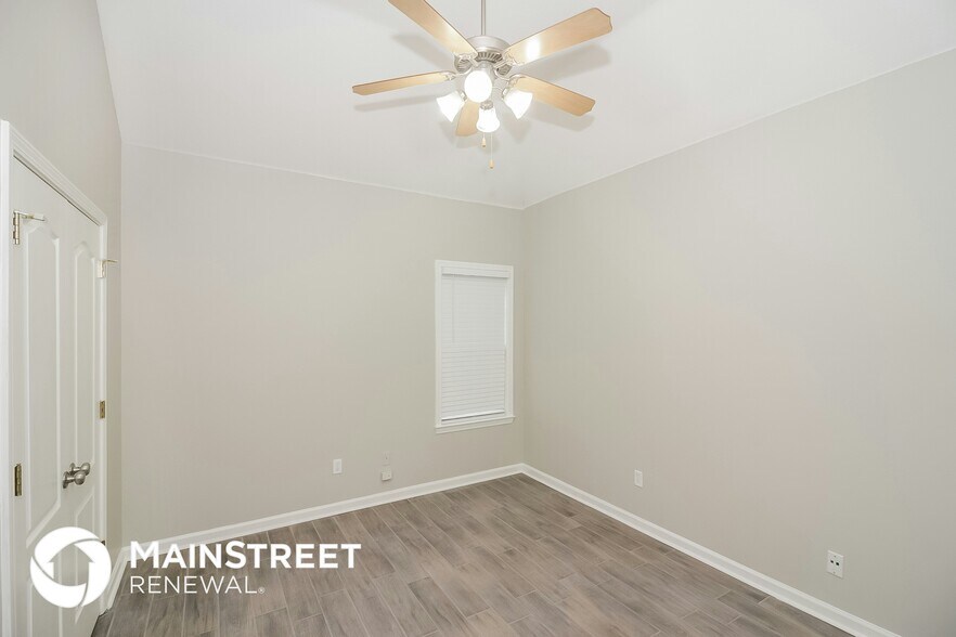 Building Photo - 372 Fleets Hill Dr