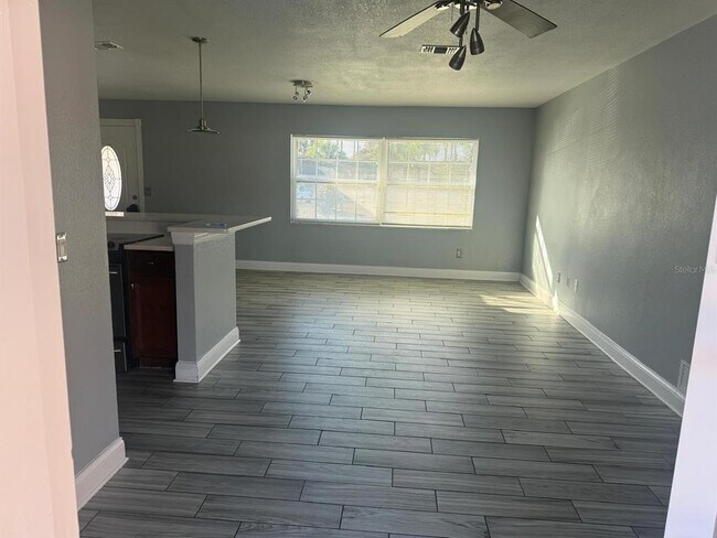 Building Photo - 8515 Peppercorn Dr