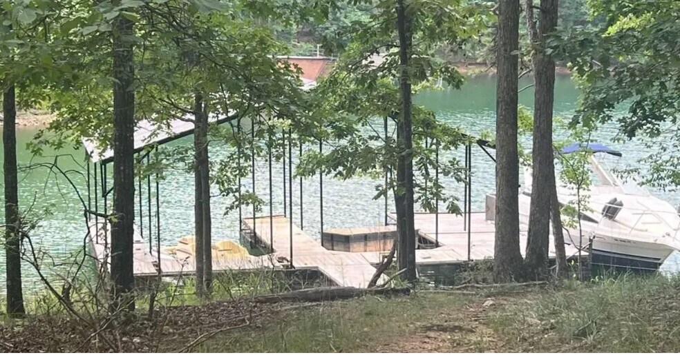 Building Photo - 3473 McKenzie Dr