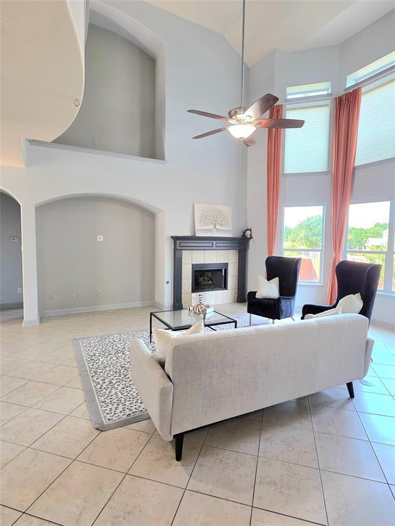 Building Photo - 333 Spanish Mustang Dr